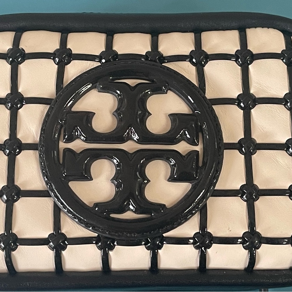 Rare Find | Tory Burch | Bombe Perry Patent Whipstitch Mini - Picture 4 of 16